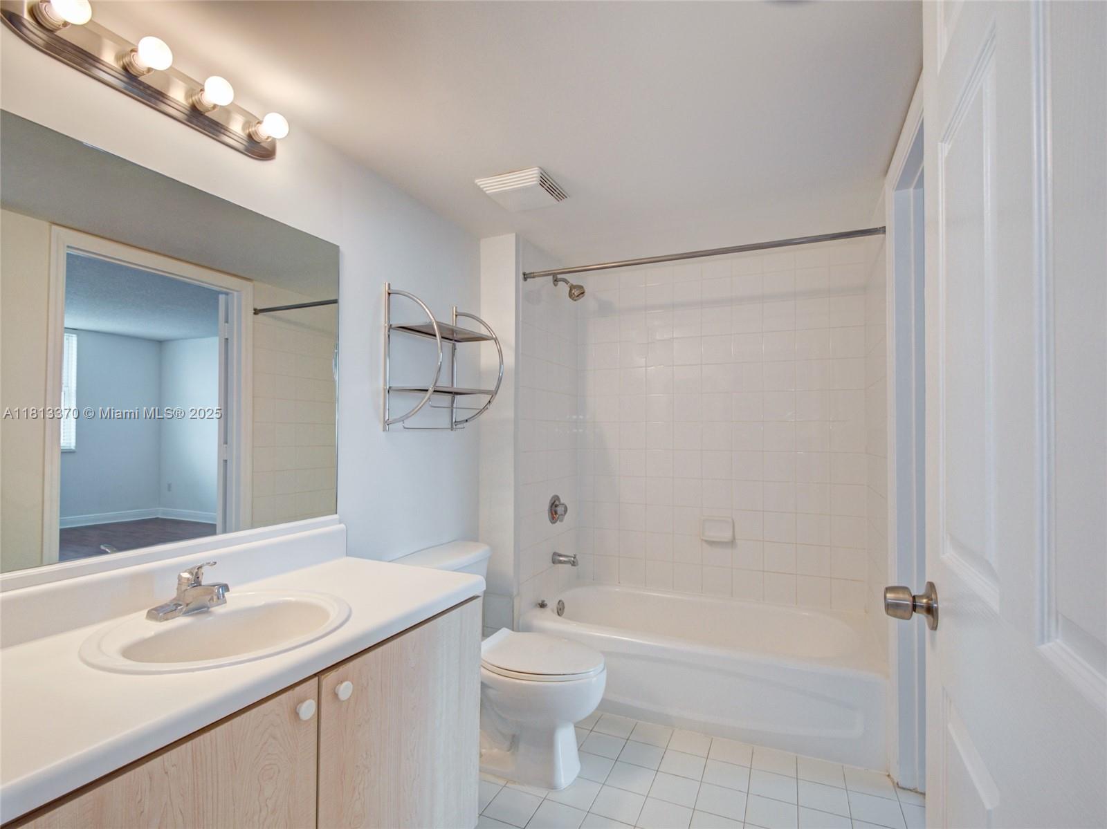 THE ASTON CONDO - Residential