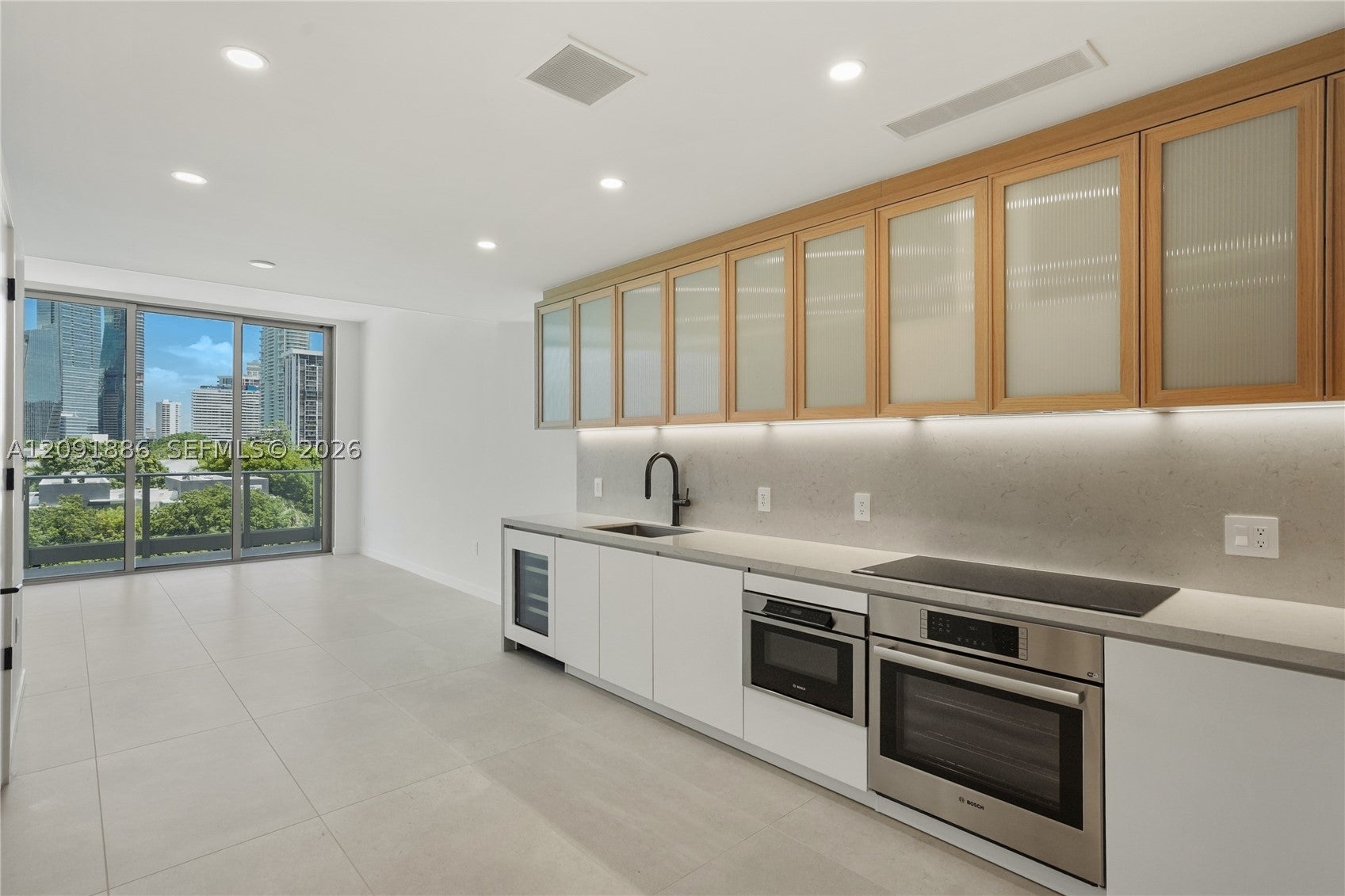2200 Brickell Ave PH06