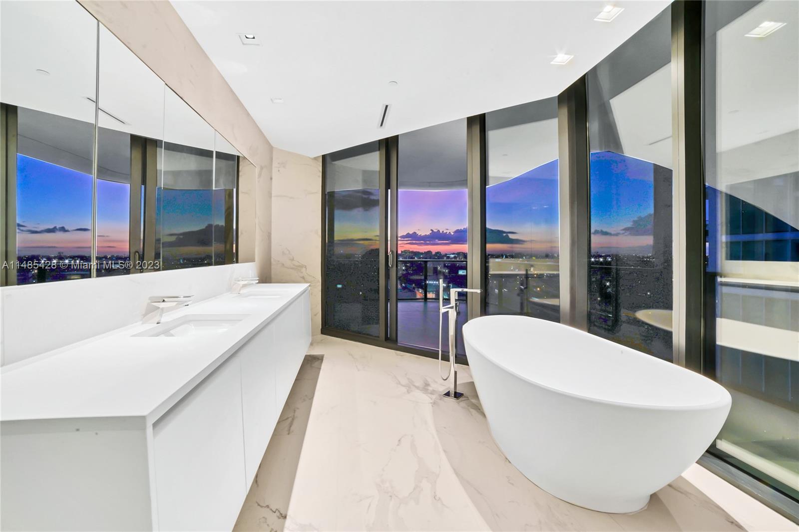 ONE THOUSAND MUSEUM CONDO - Residential