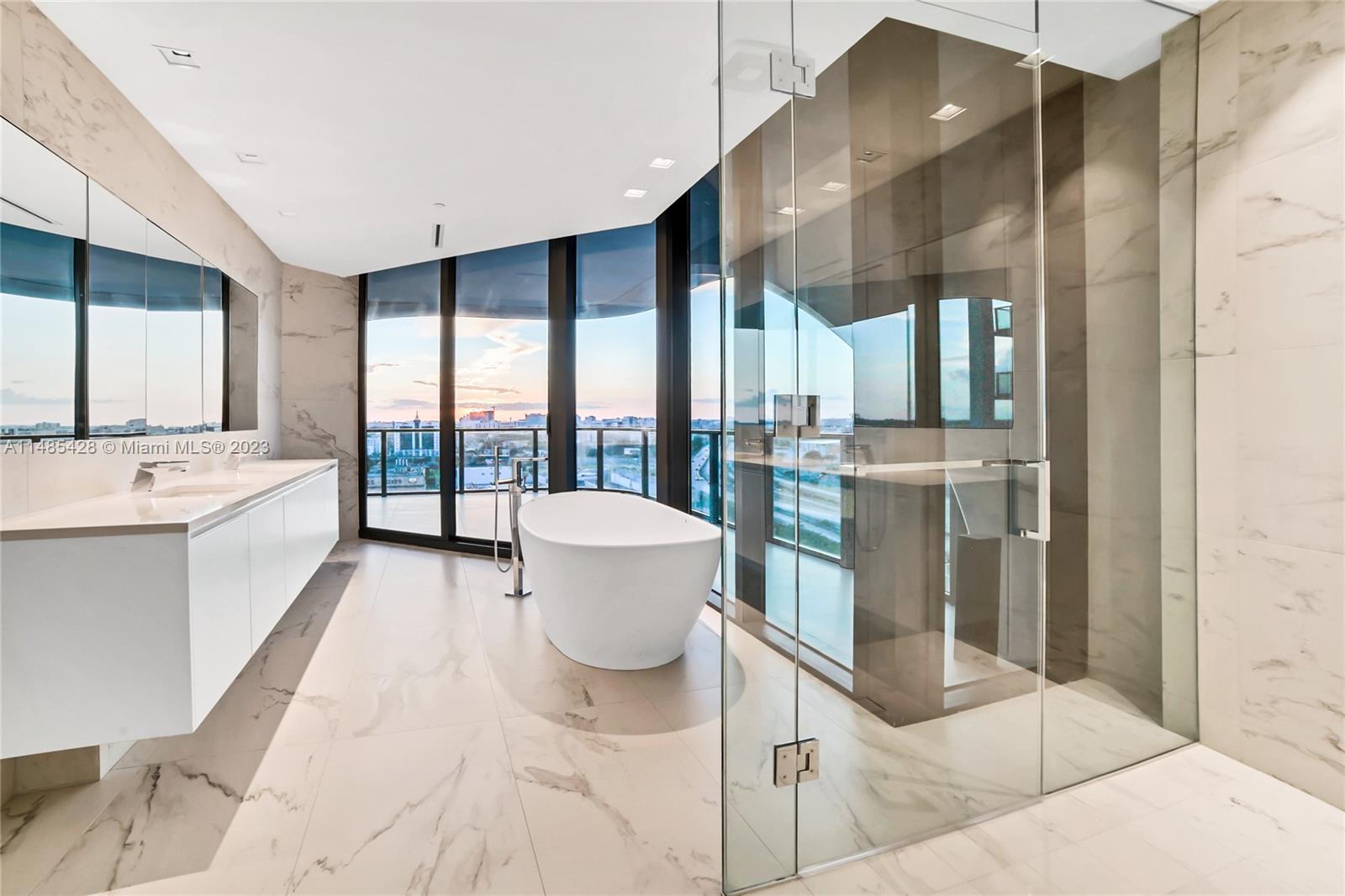 ONE THOUSAND MUSEUM CONDO - Residential