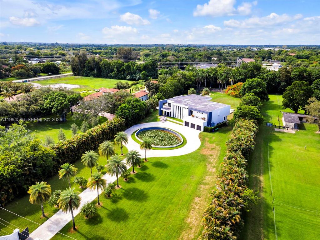 Photo of 13441 Mustang Trl, Southwest Ranches, FL 33330 (MLS # A11994586)