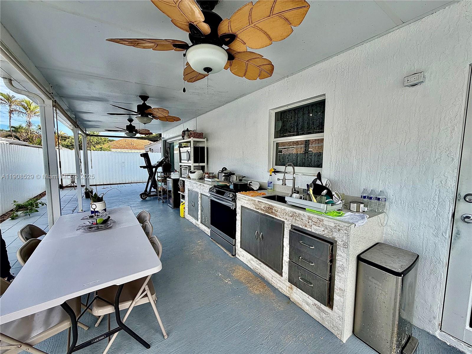 LAKES BY THE BAY SEC 5 - Residential