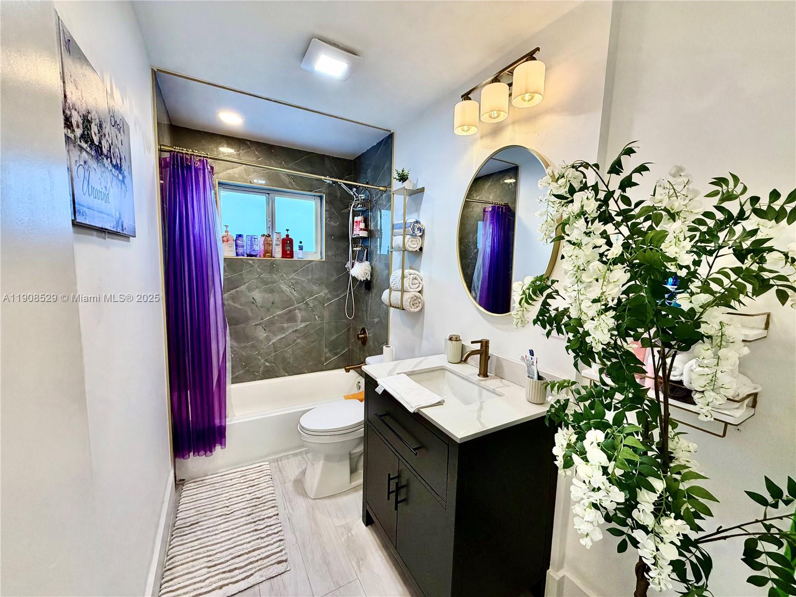 LAKES BY THE BAY SEC 5 - Residential