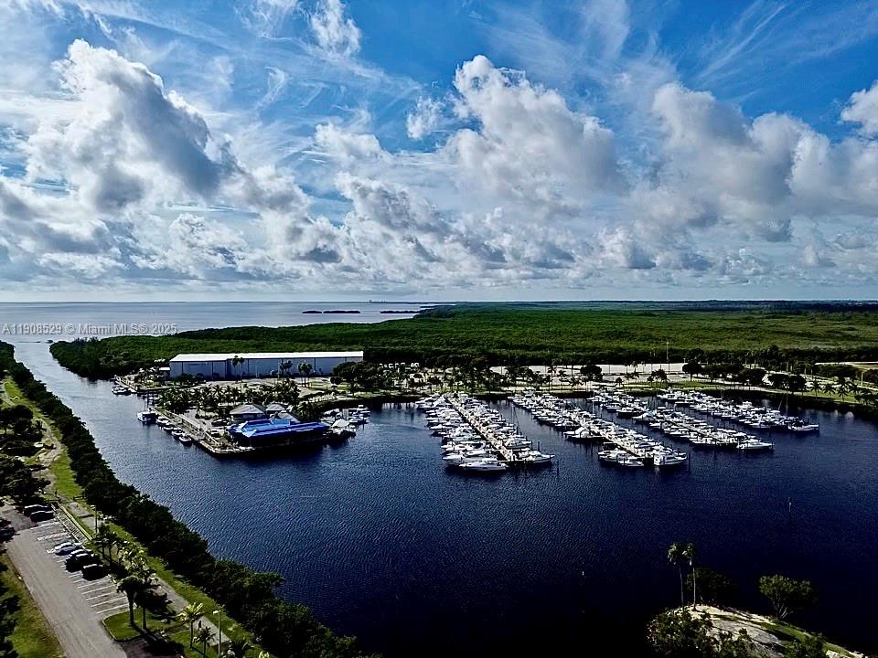 LAKES BY THE BAY SEC 5 - Residential