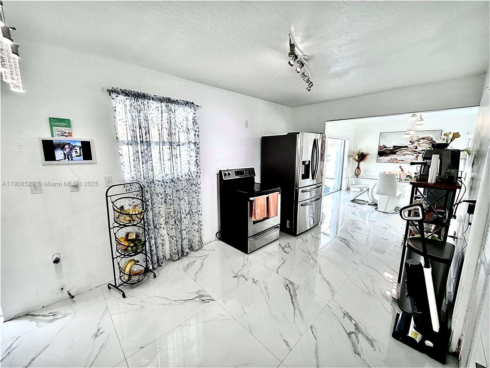 LAKES BY THE BAY SEC 5 - Residential