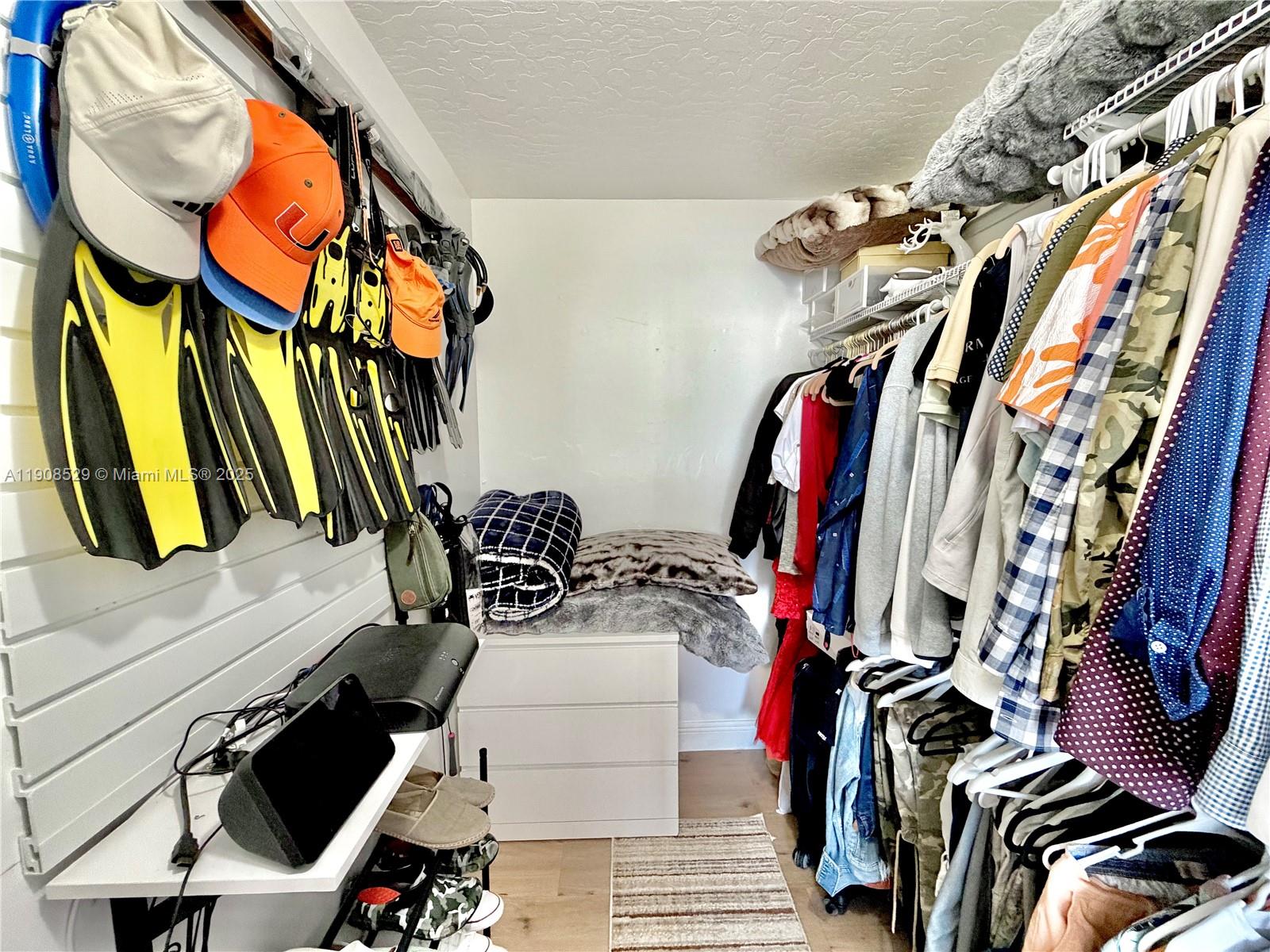 LAKES BY THE BAY SEC 5 - Residential