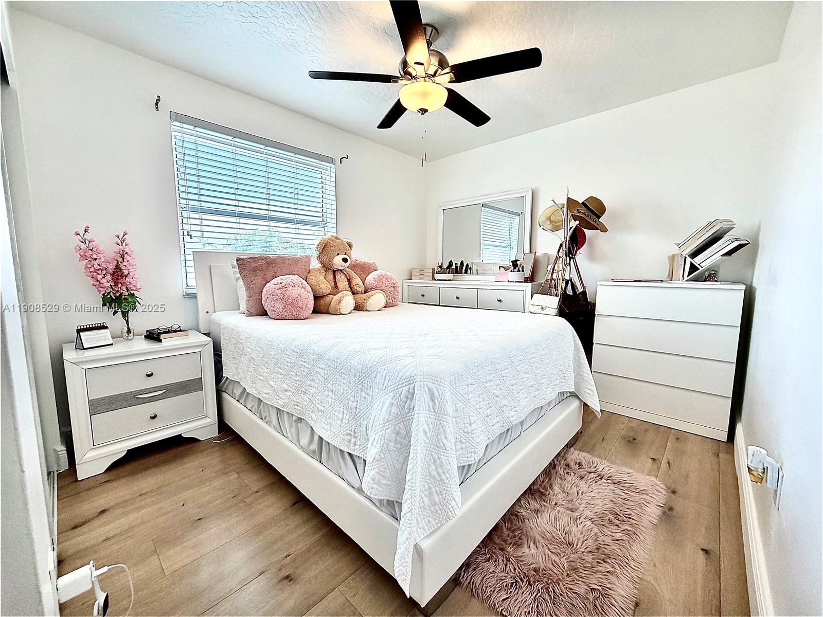 LAKES BY THE BAY SEC 5 - Residential