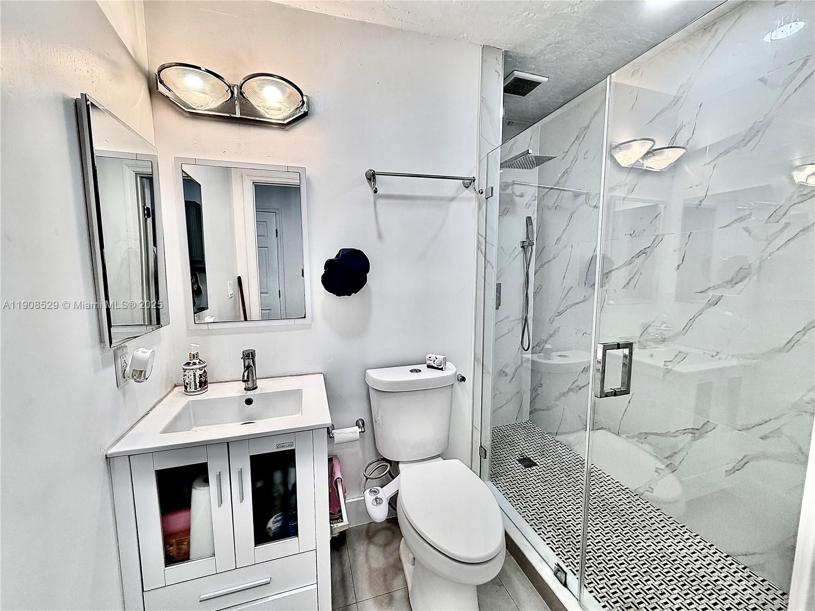 LAKES BY THE BAY SEC 5 - Residential