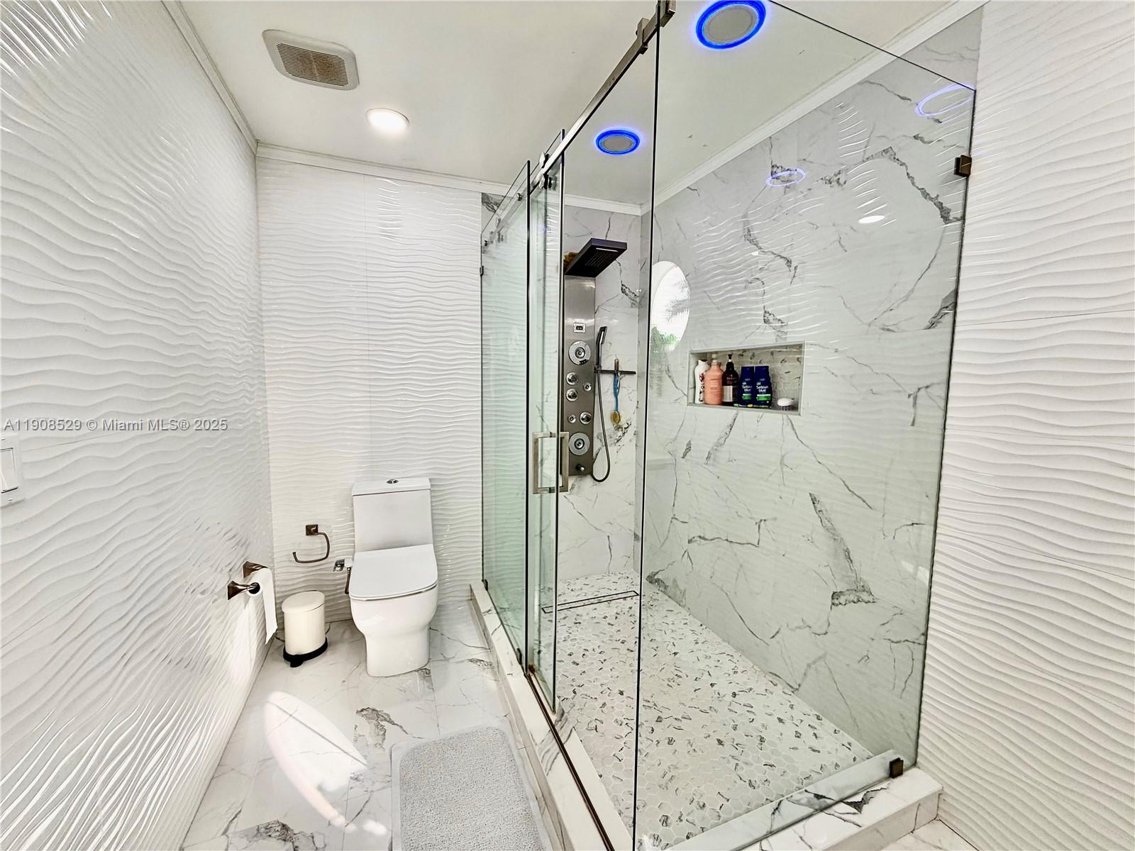 LAKES BY THE BAY SEC 5 - Residential