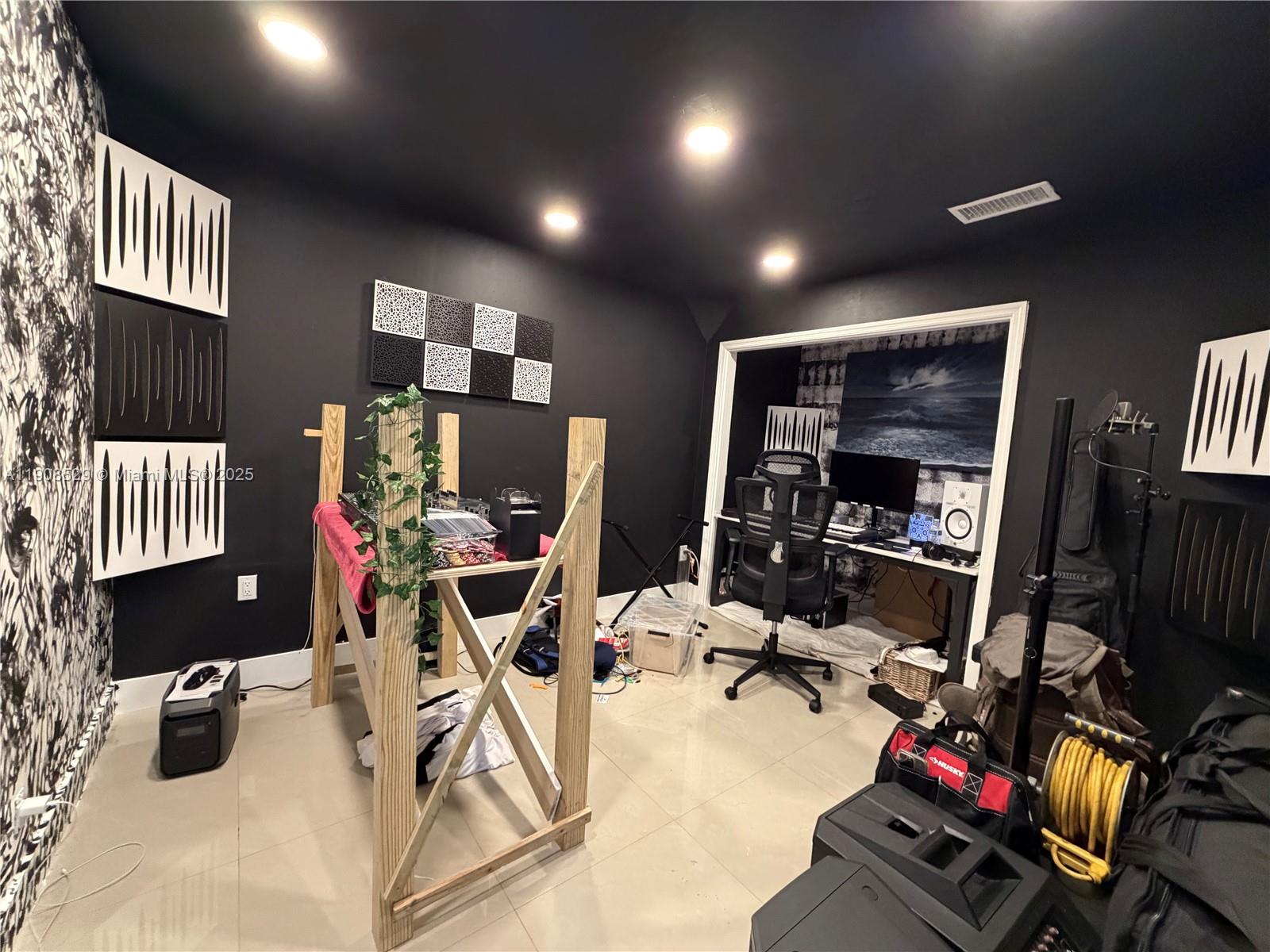 LAKES BY THE BAY SEC 5 - Residential