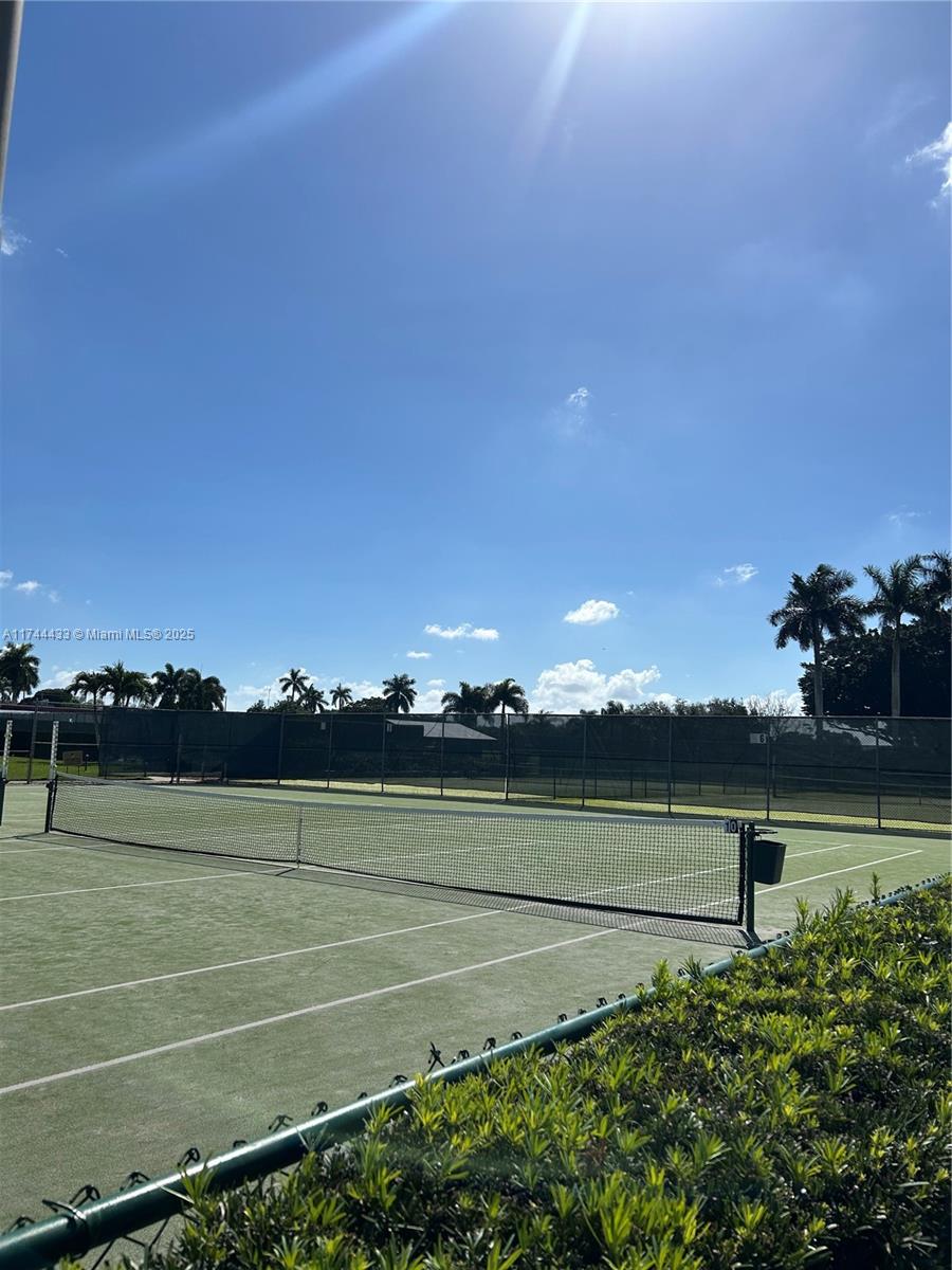 HOLLYBROOK GOLF - Residential