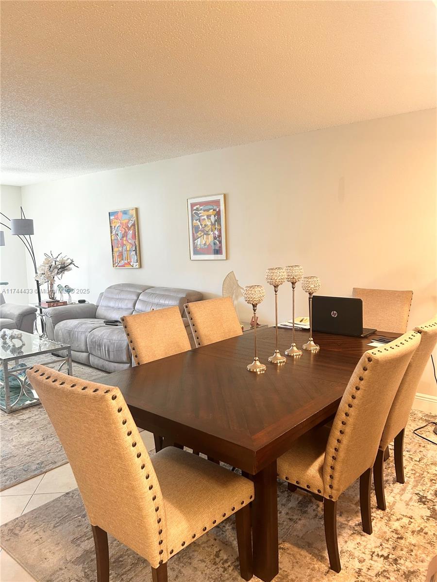 HOLLYBROOK GOLF - Residential