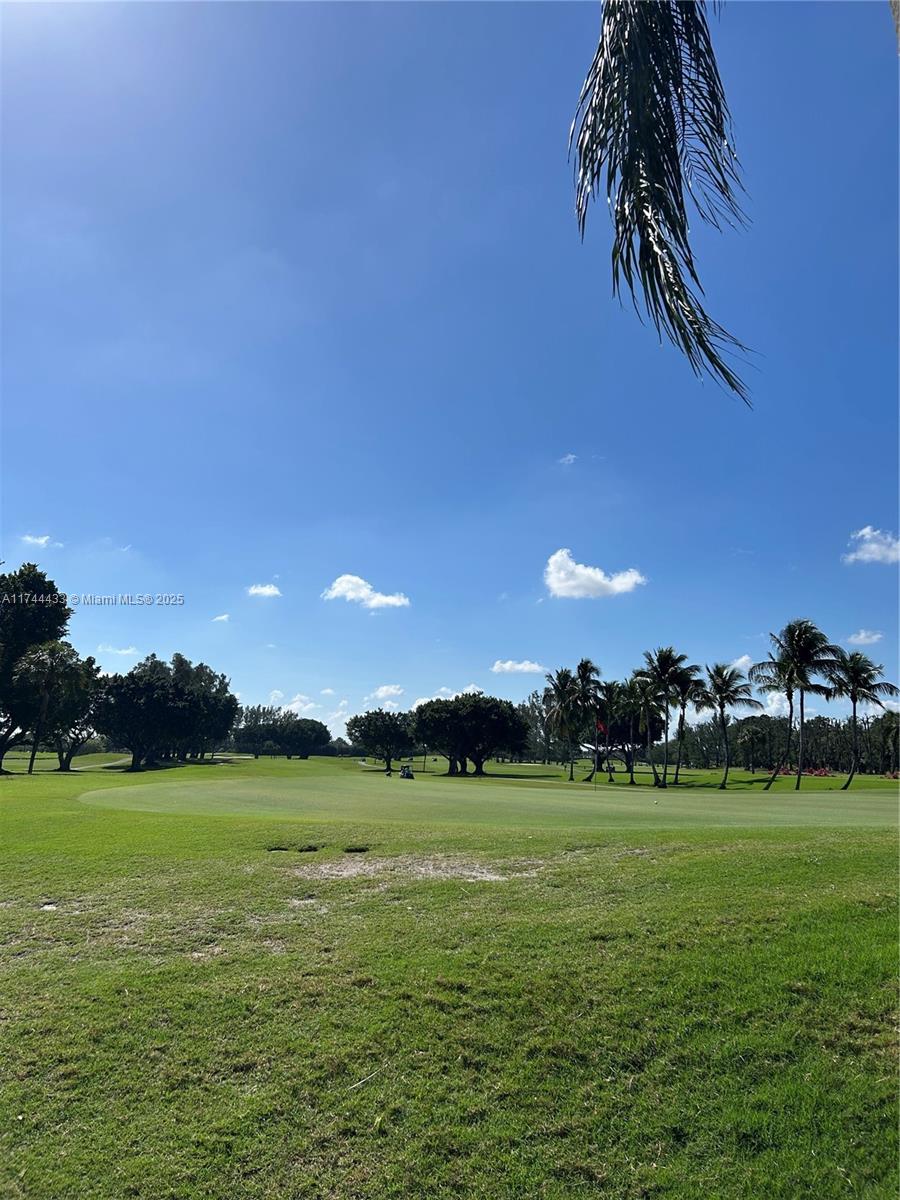 HOLLYBROOK GOLF - Residential