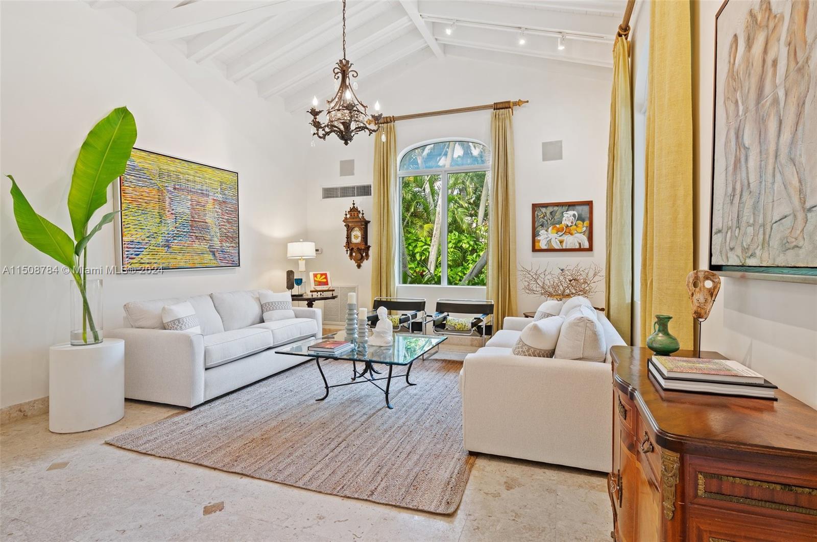 ENTRADA - Residential