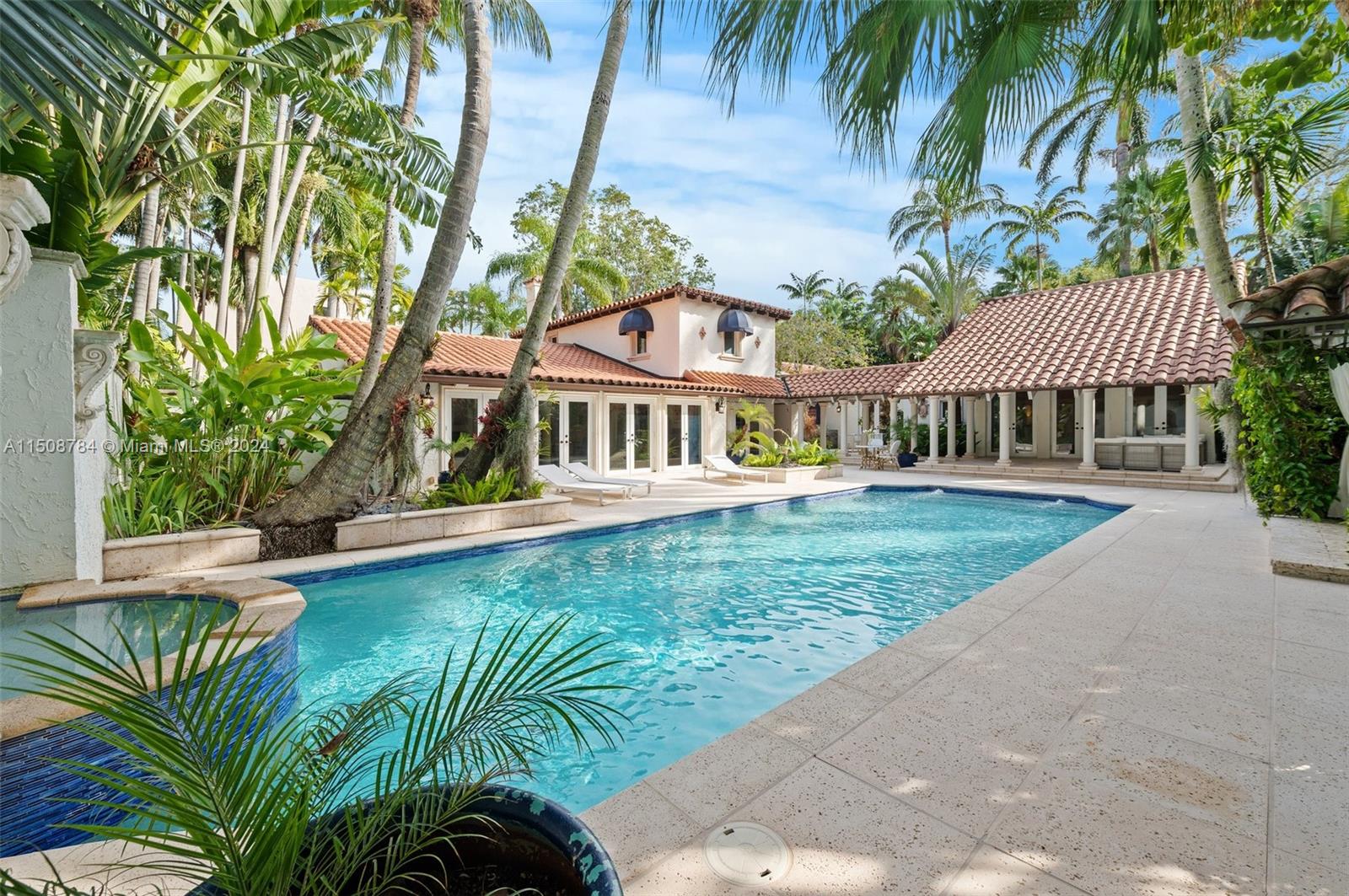 ENTRADA - Residential