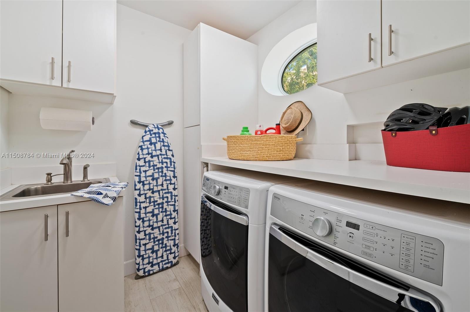 ENTRADA - Residential