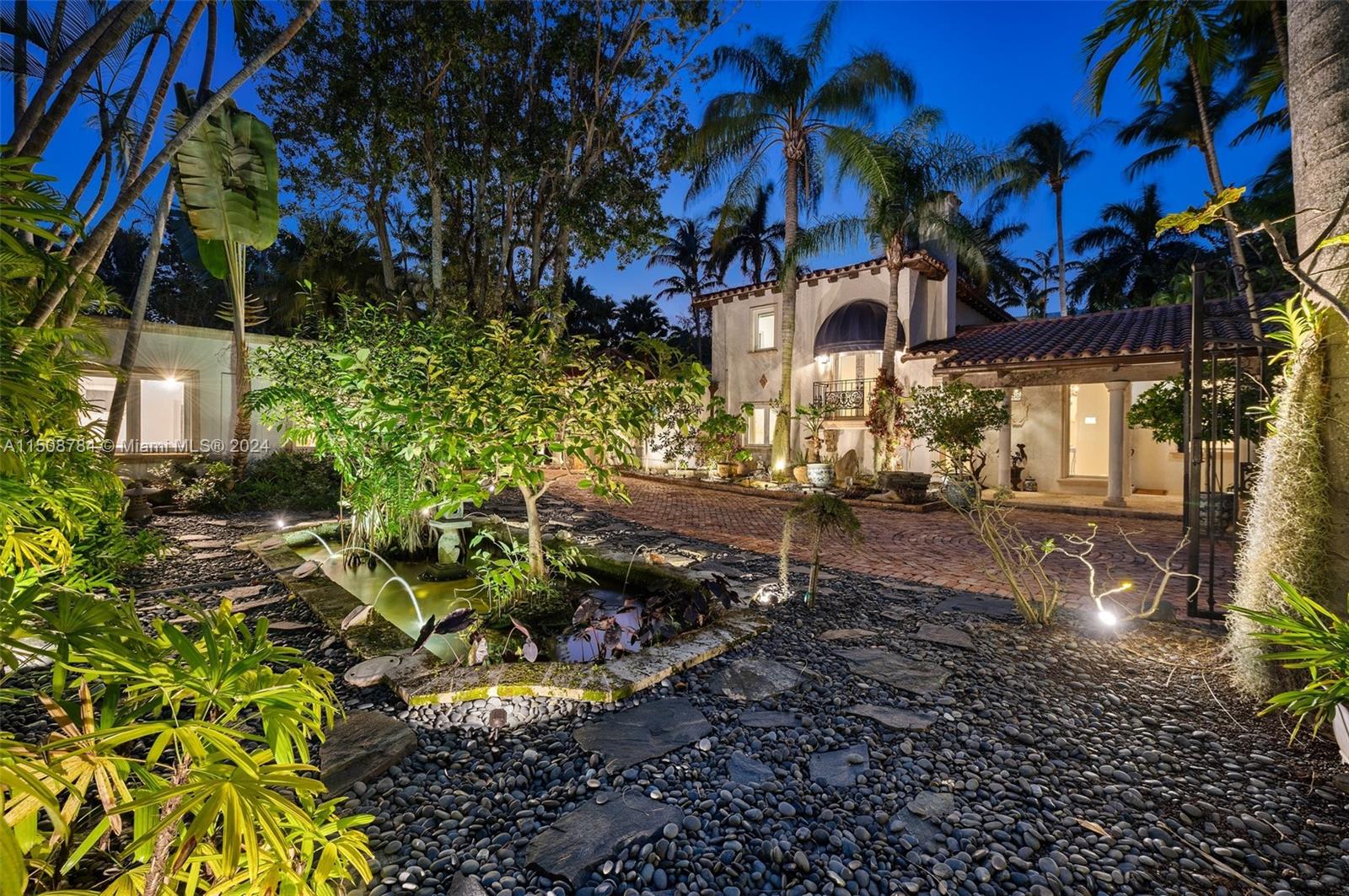 ENTRADA - Residential