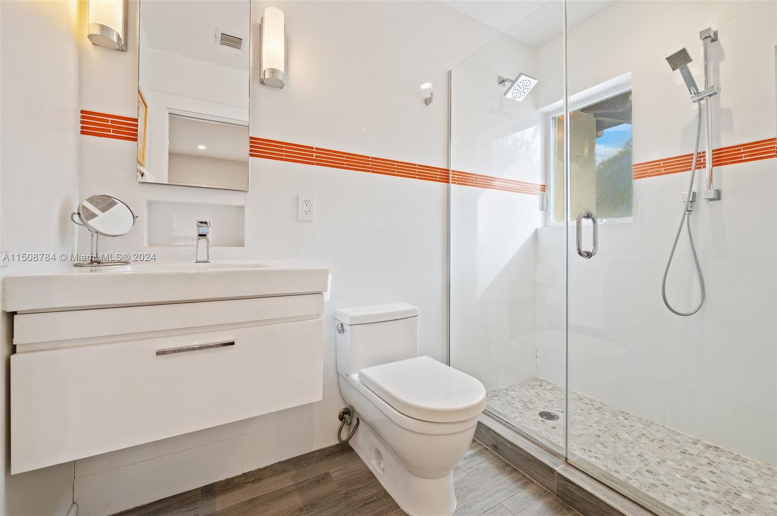 ENTRADA - Residential