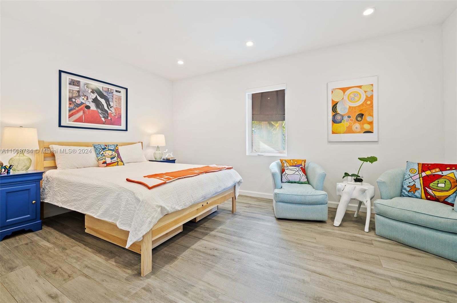 ENTRADA - Residential