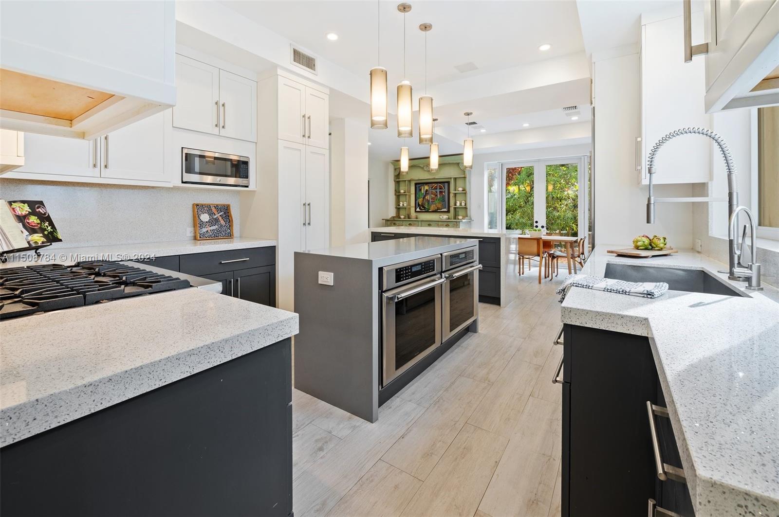 ENTRADA - Residential