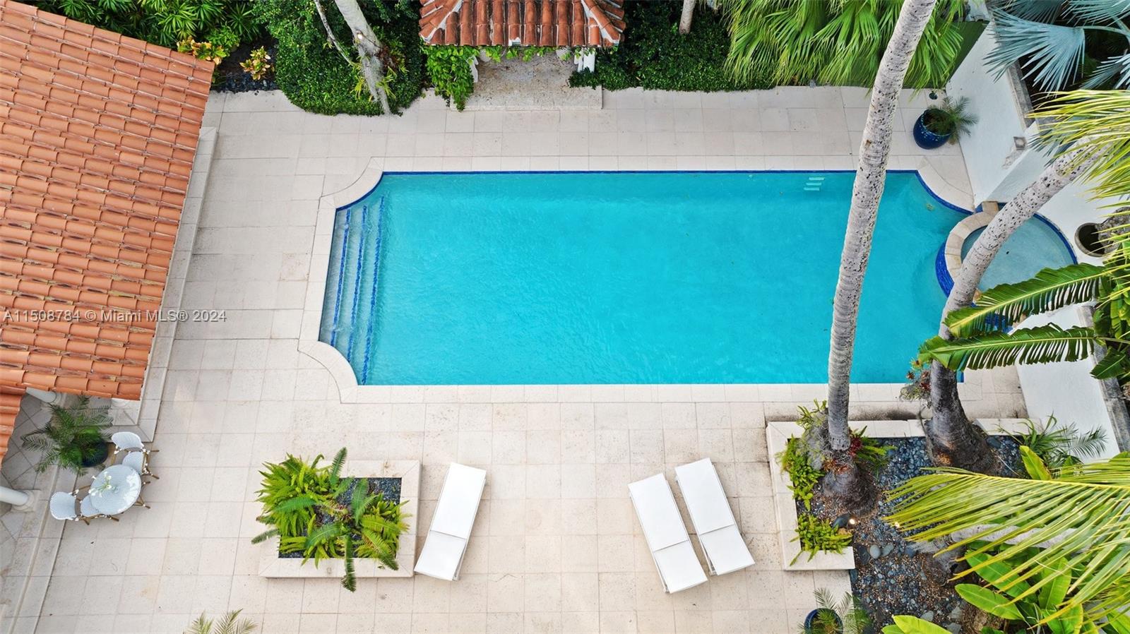 ENTRADA - Residential