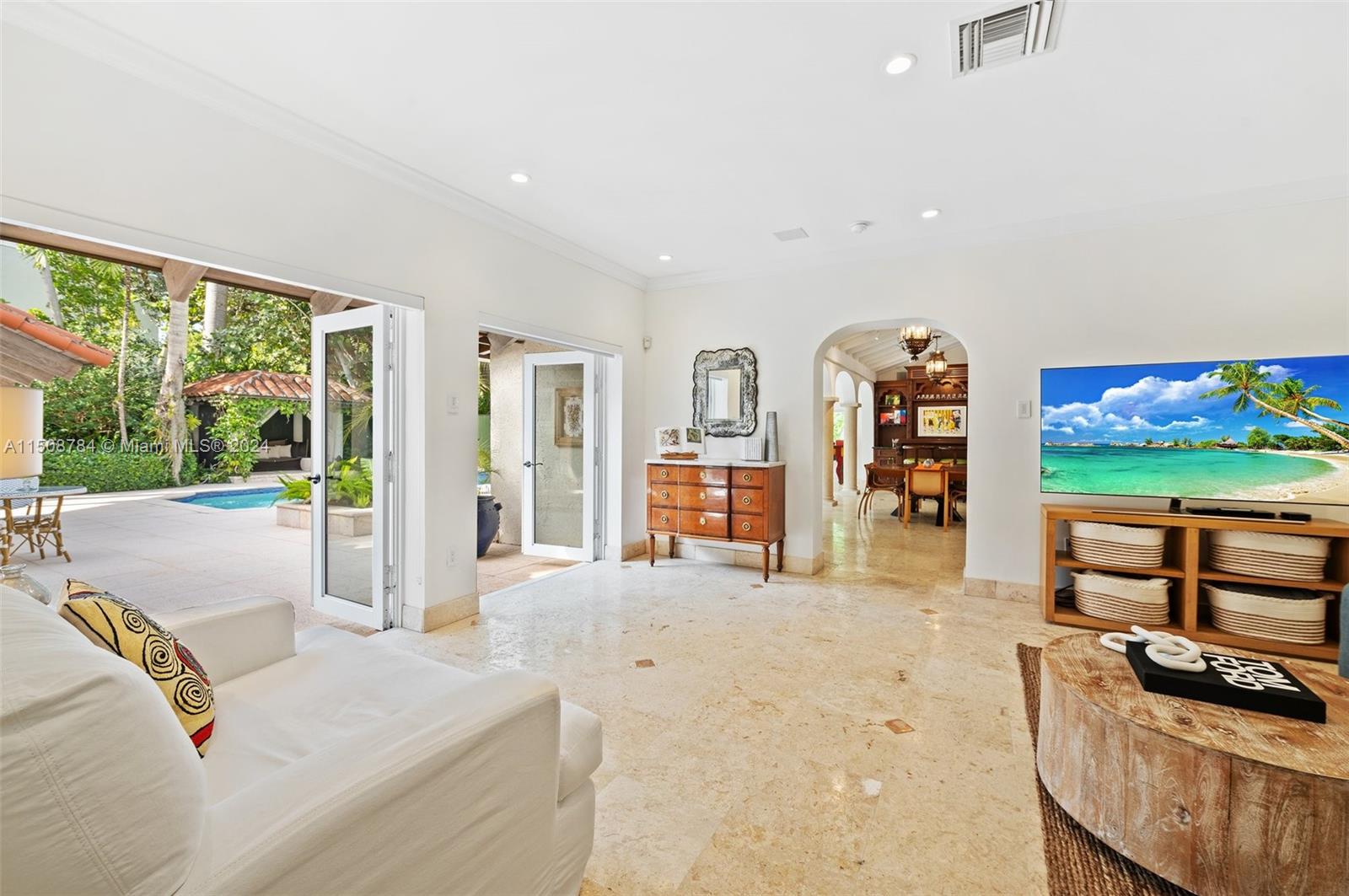 ENTRADA - Residential