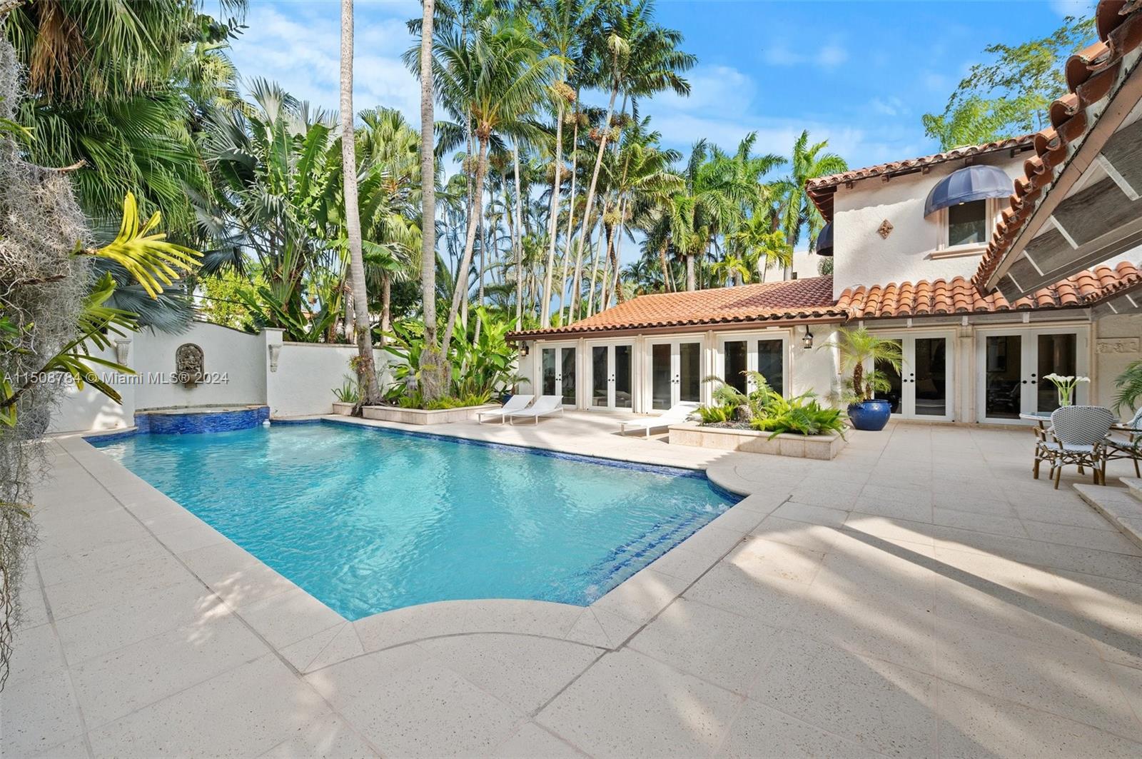 ENTRADA - Residential