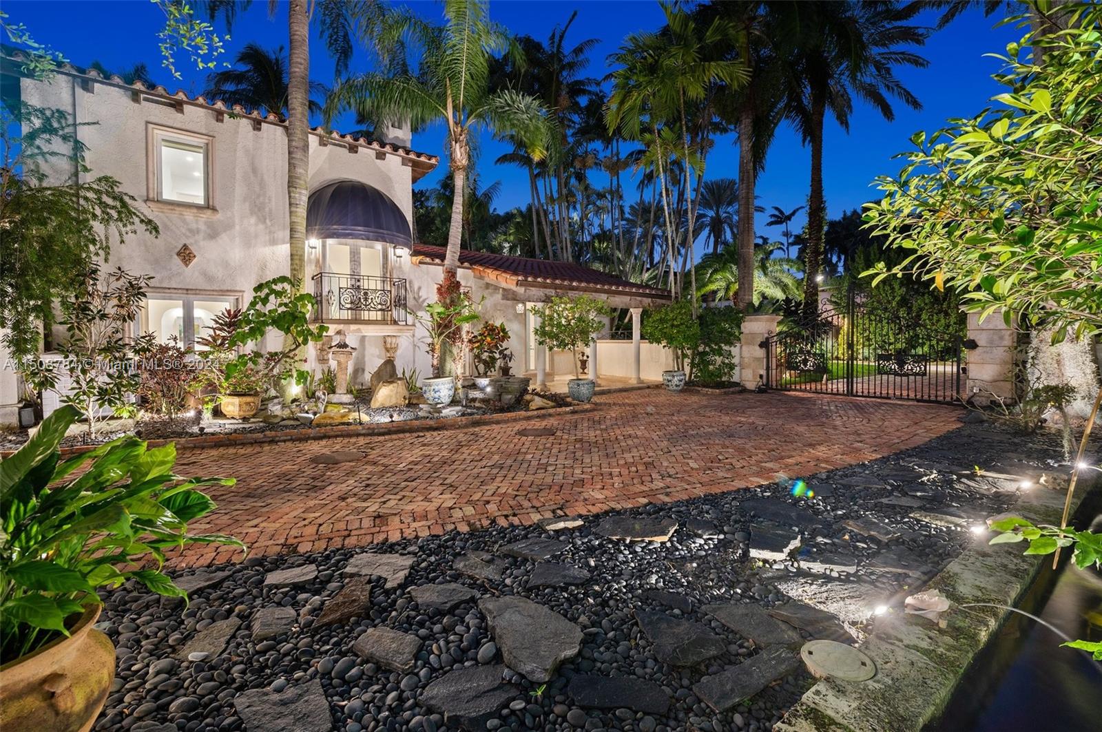 ENTRADA - Residential