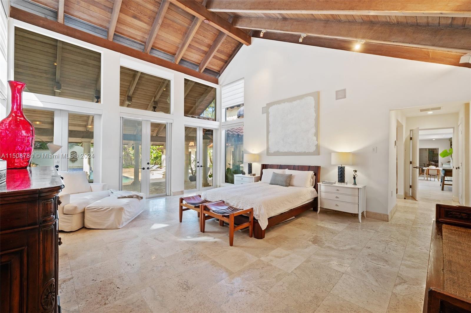 ENTRADA - Residential