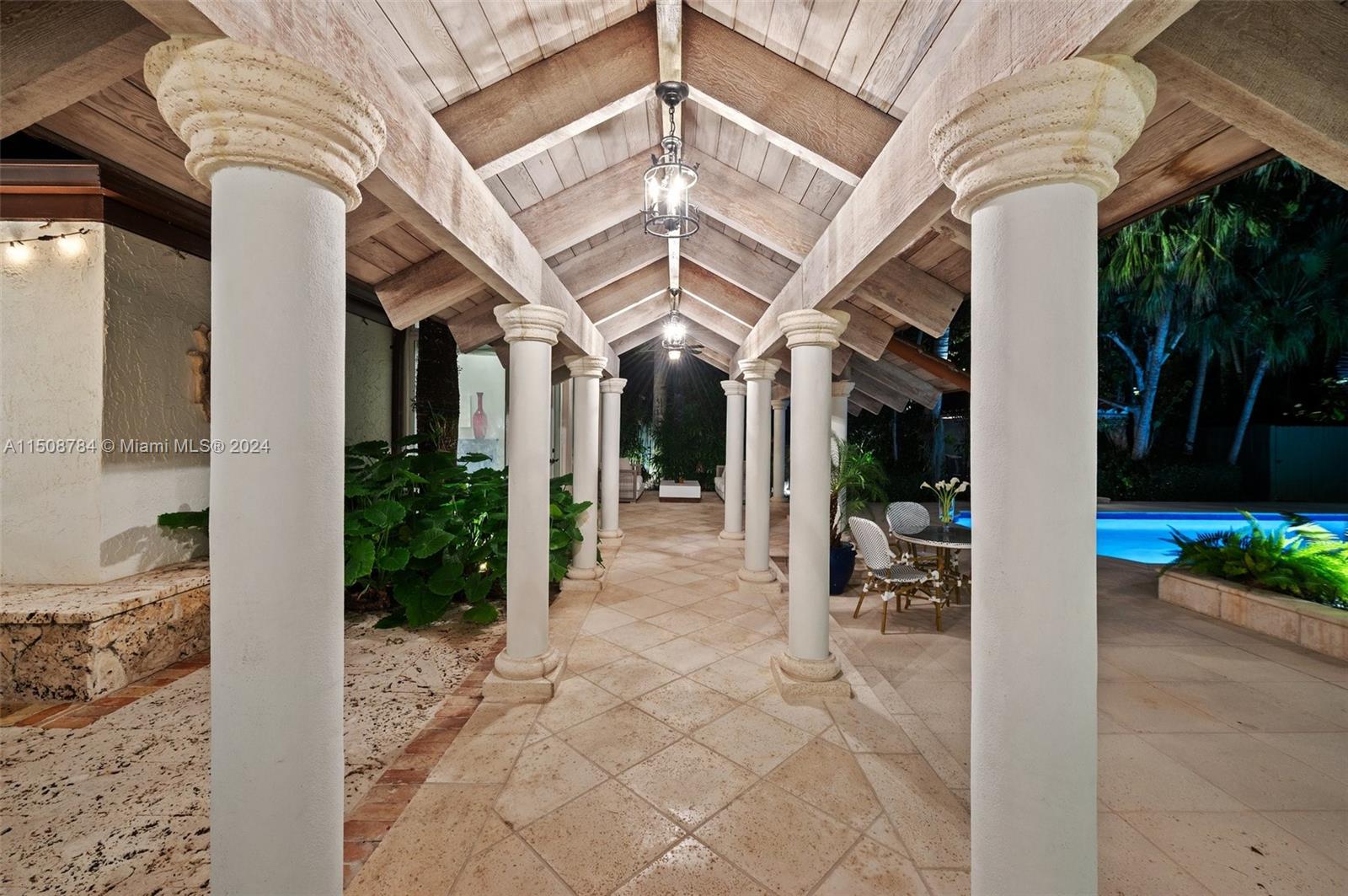 ENTRADA - Residential