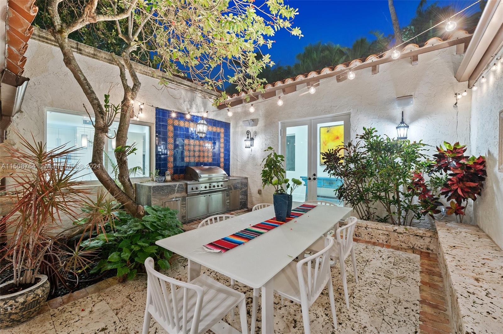 ENTRADA - Residential