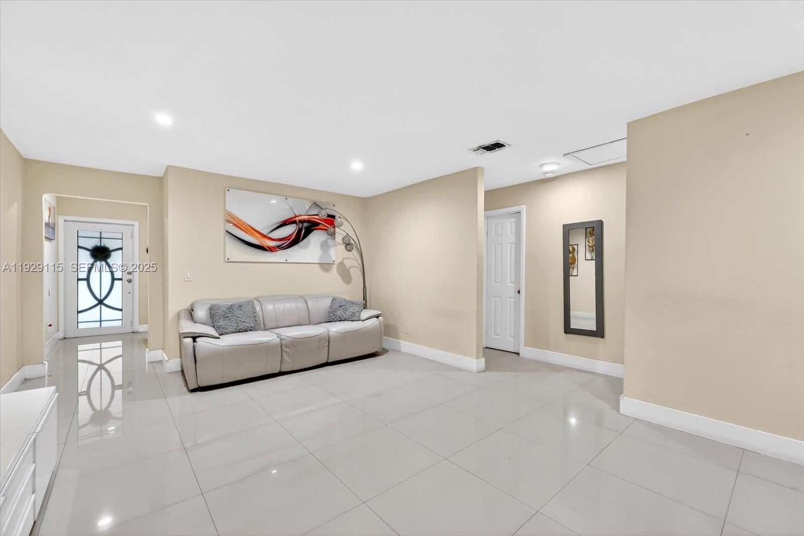 MANGO HILL REPLAT - Residential