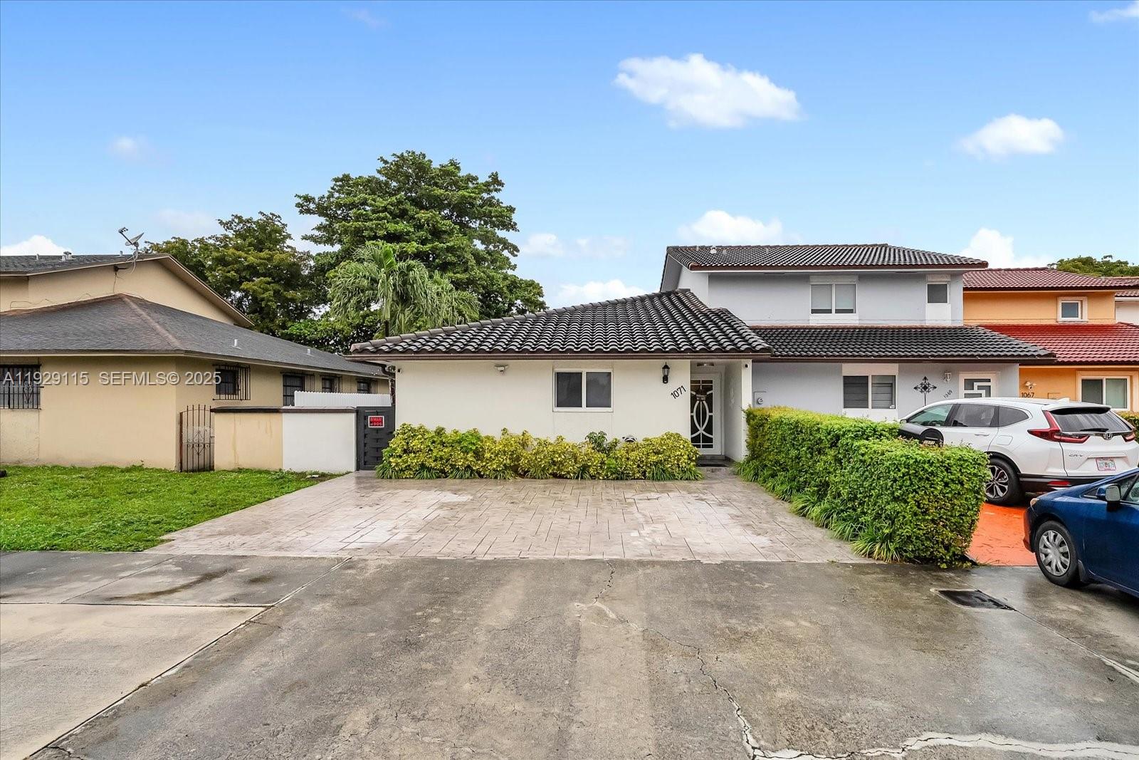 MANGO HILL REPLAT - Residential