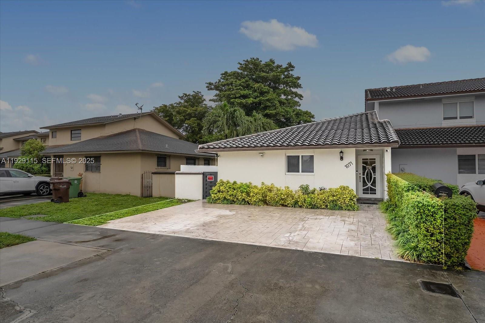 MANGO HILL REPLAT - Residential