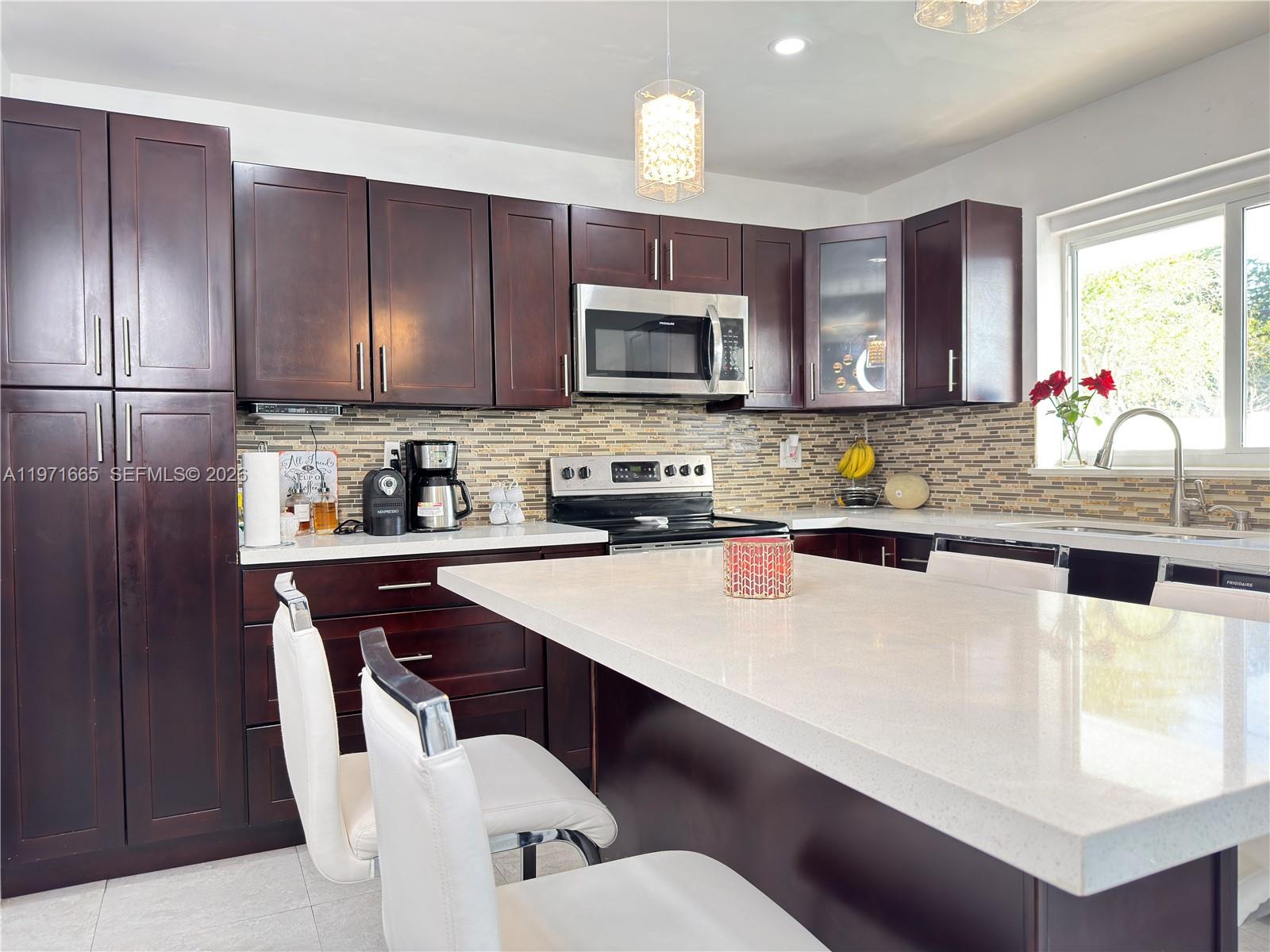 KNOLLS 1ST SEC - Residential