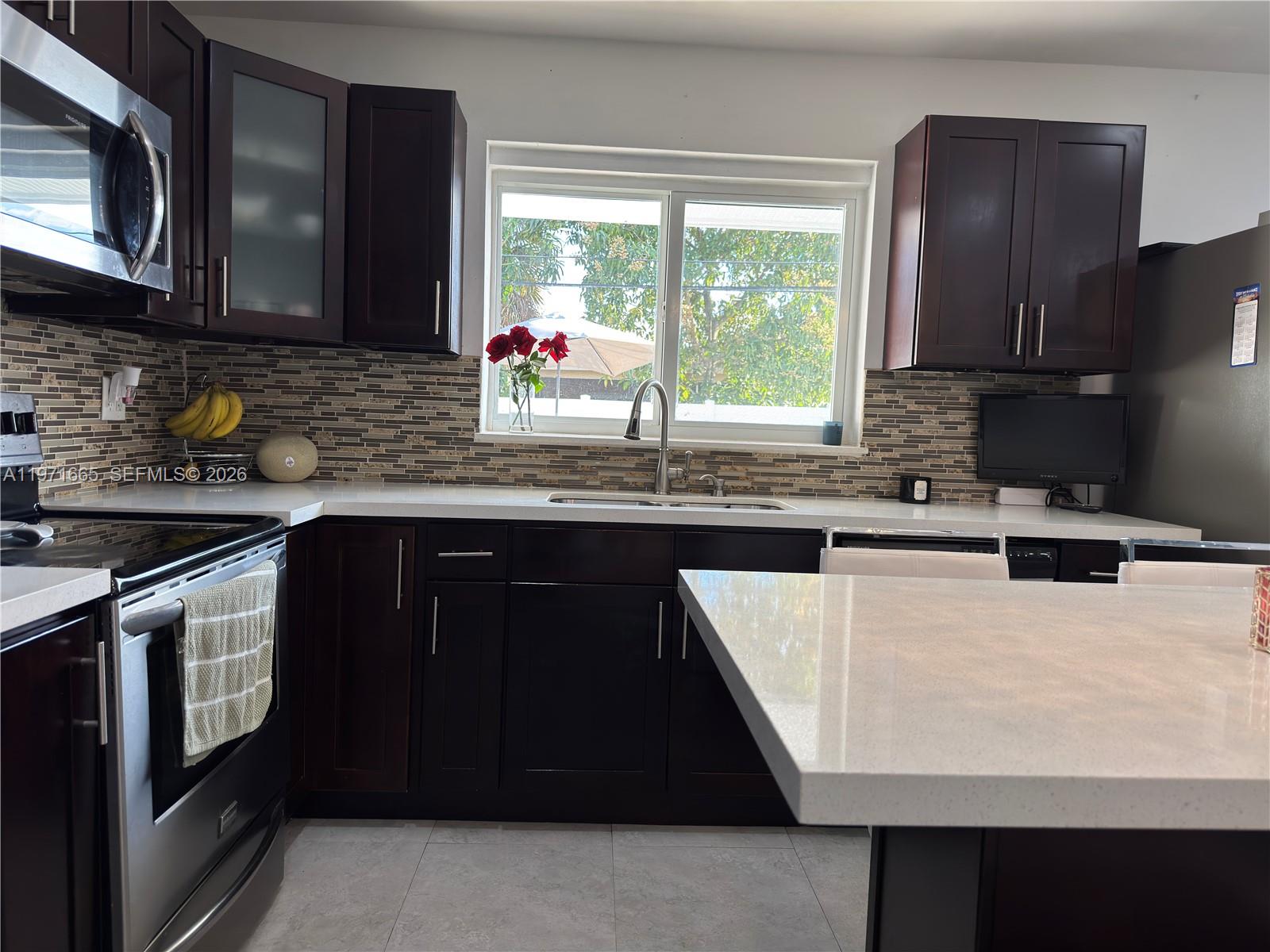 KNOLLS 1ST SEC - Residential