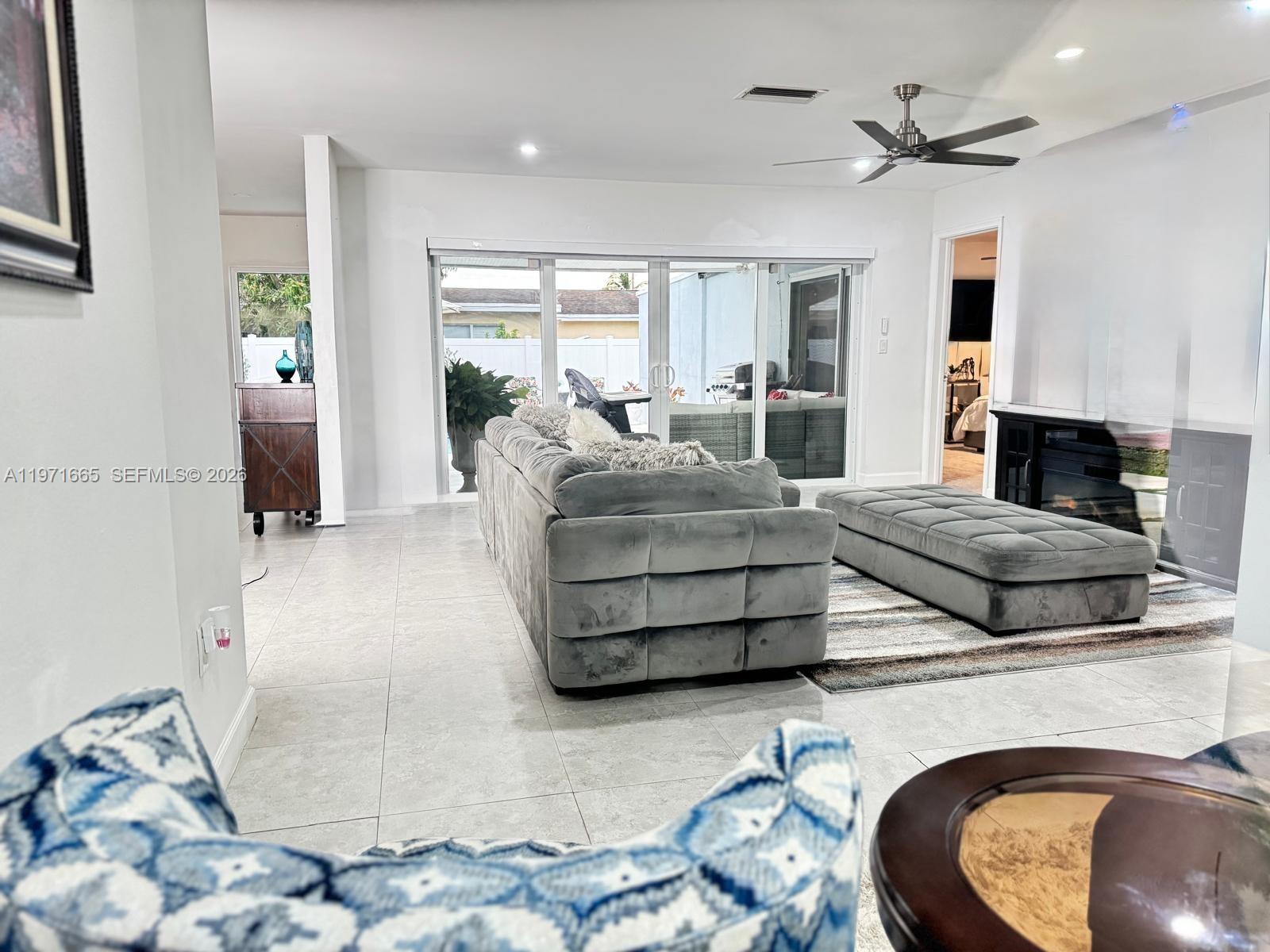 KNOLLS 1ST SEC - Residential