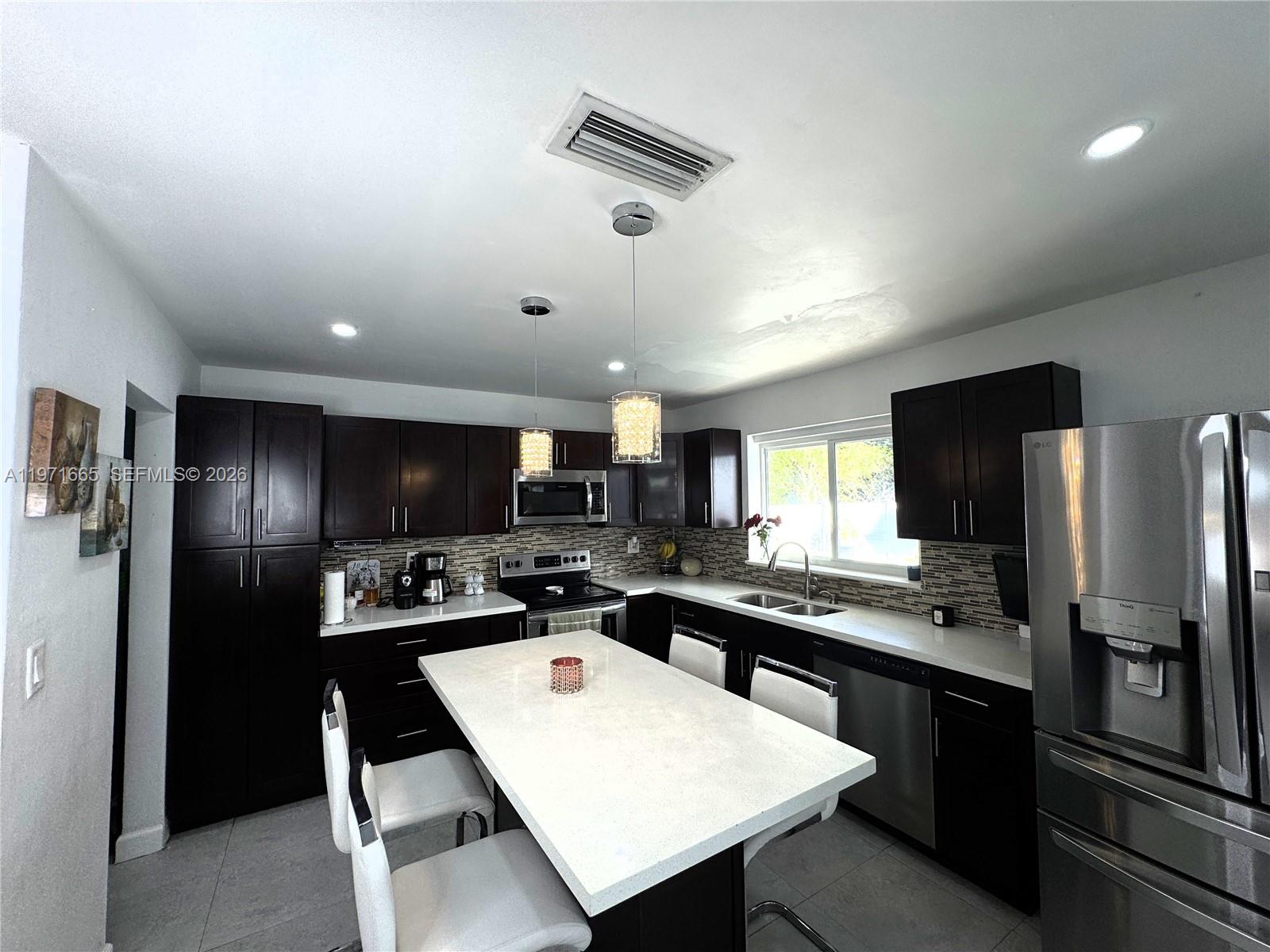 KNOLLS 1ST SEC - Residential