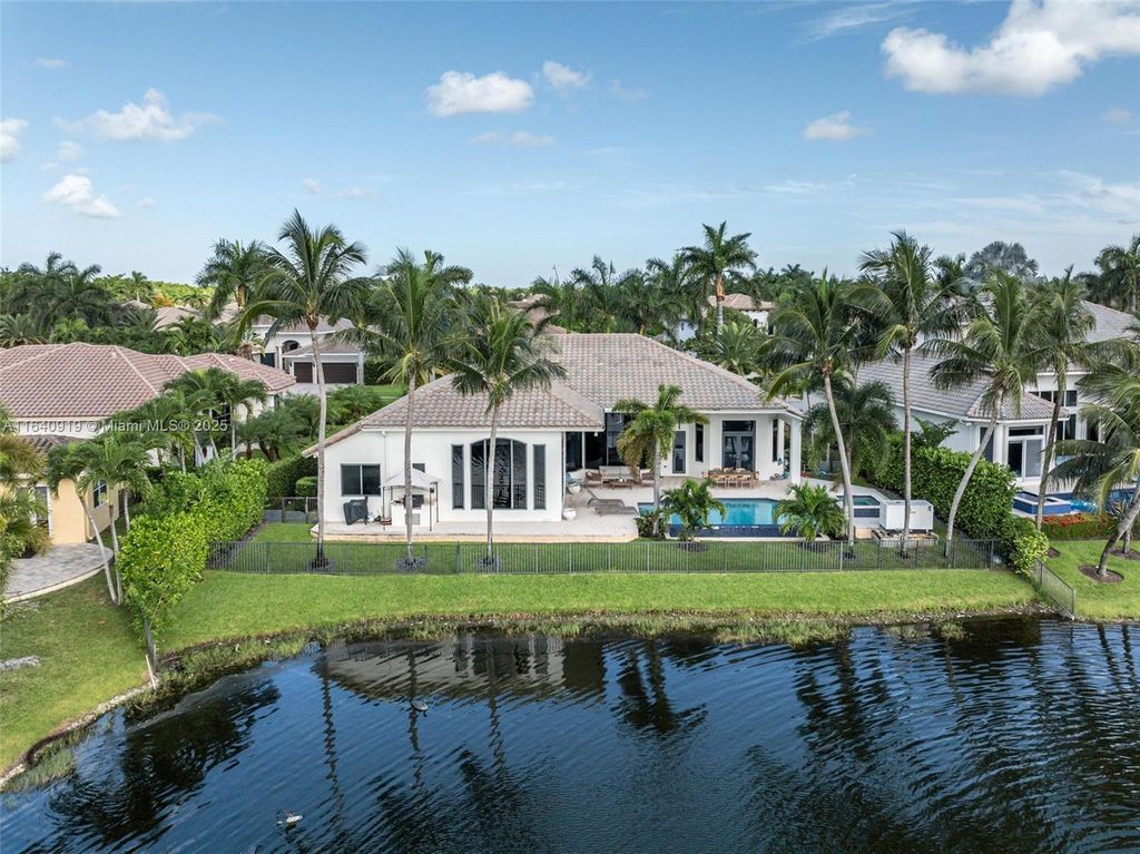 Photo of 770 Leigh Palm Ave, Plantation, FL 33324 (MLS # A11640919)