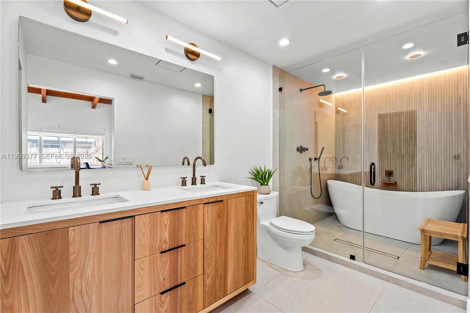 FIRST ADDN TO CALUSA CLUB - Residential