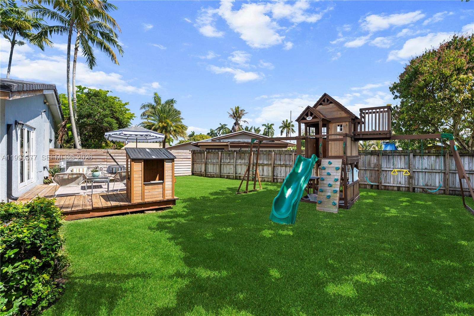 FIRST ADDN TO CALUSA CLUB - Residential