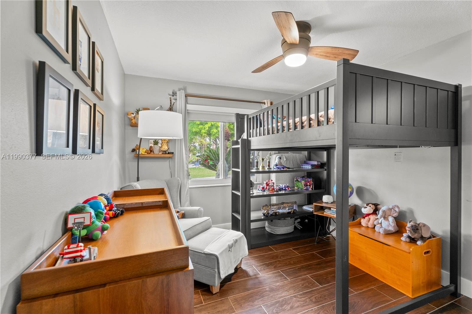 FIRST ADDN TO CALUSA CLUB - Residential