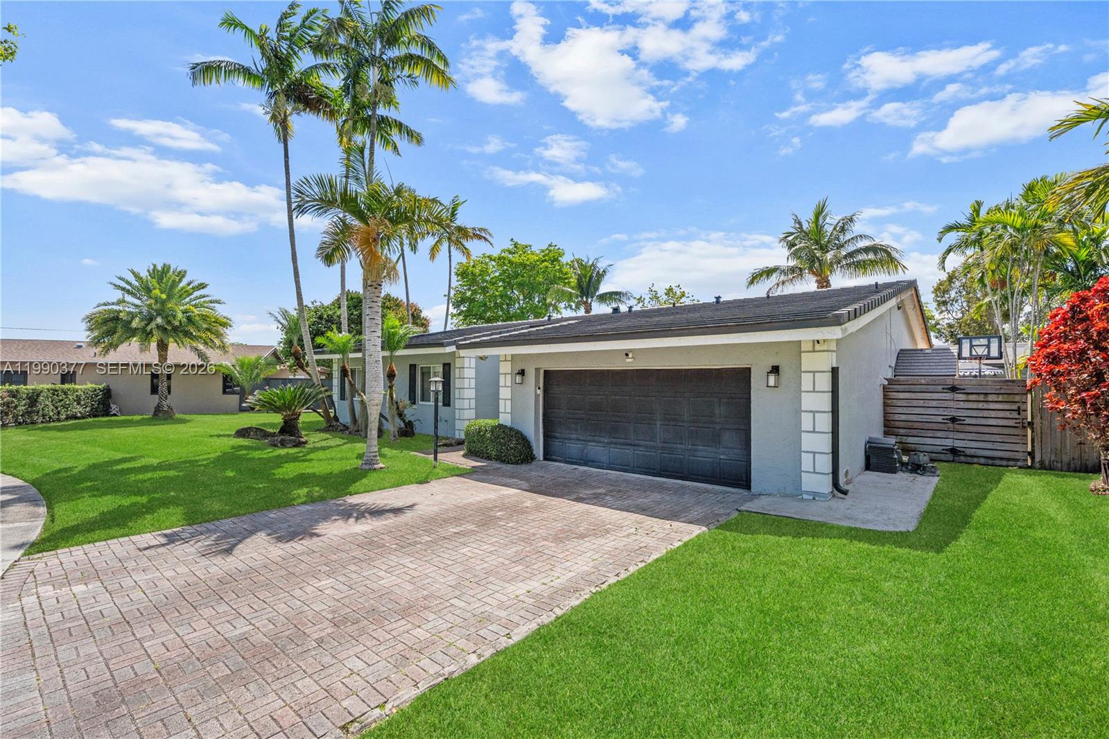 FIRST ADDN TO CALUSA CLUB - Residential