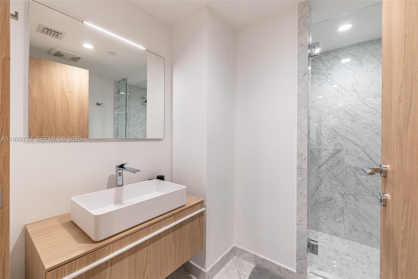 ONDA RESIDENCES - Residential