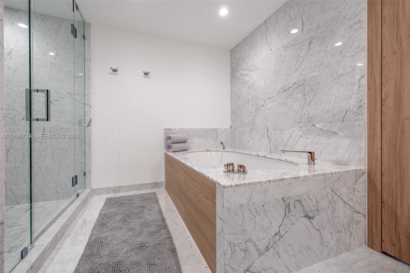 ONDA RESIDENCES - Residential