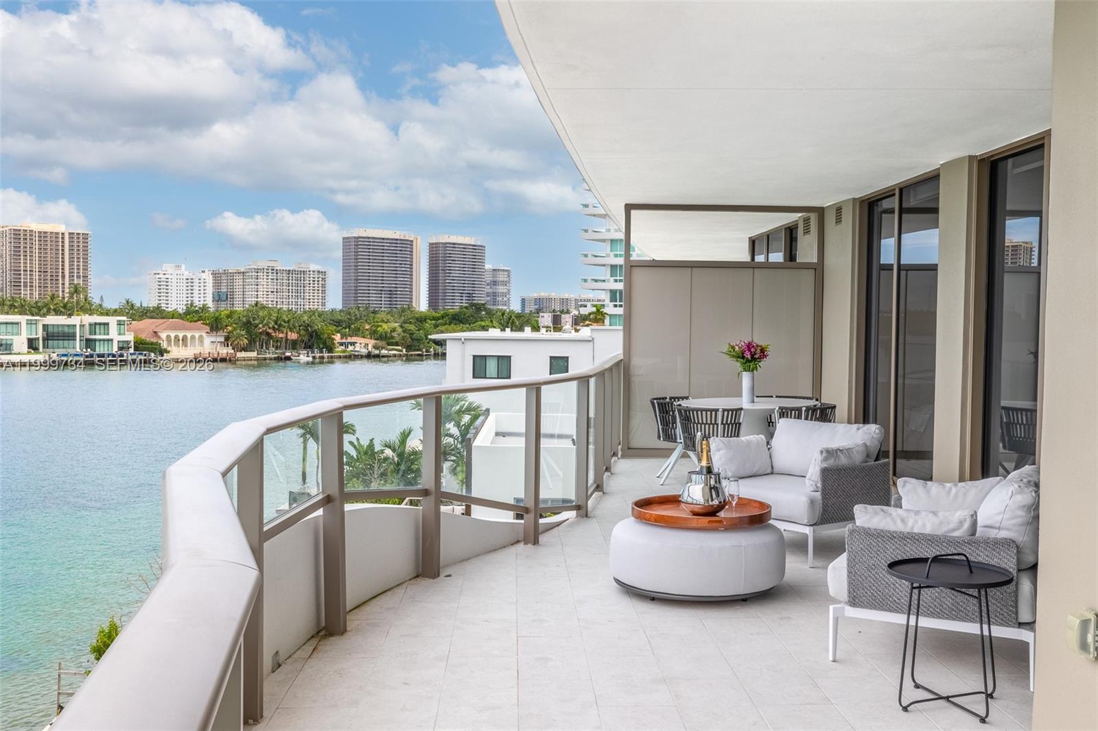 ONDA RESIDENCES - Residential