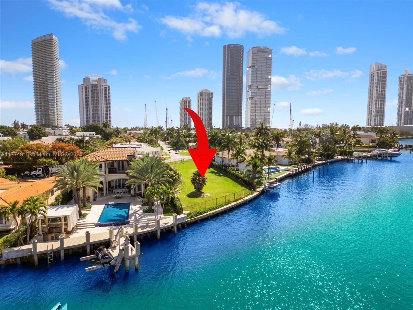 GOLDEN SHORES - Land