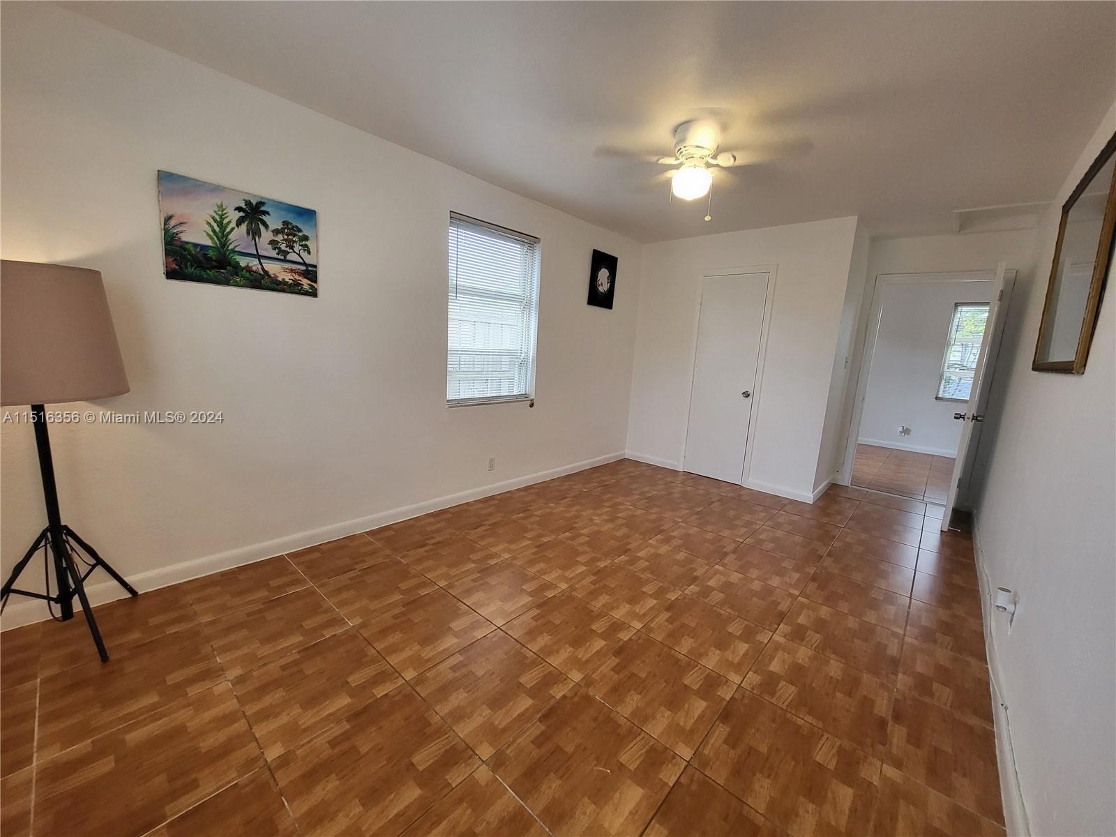 NORTH HOLLYWOOD - Residential Lease