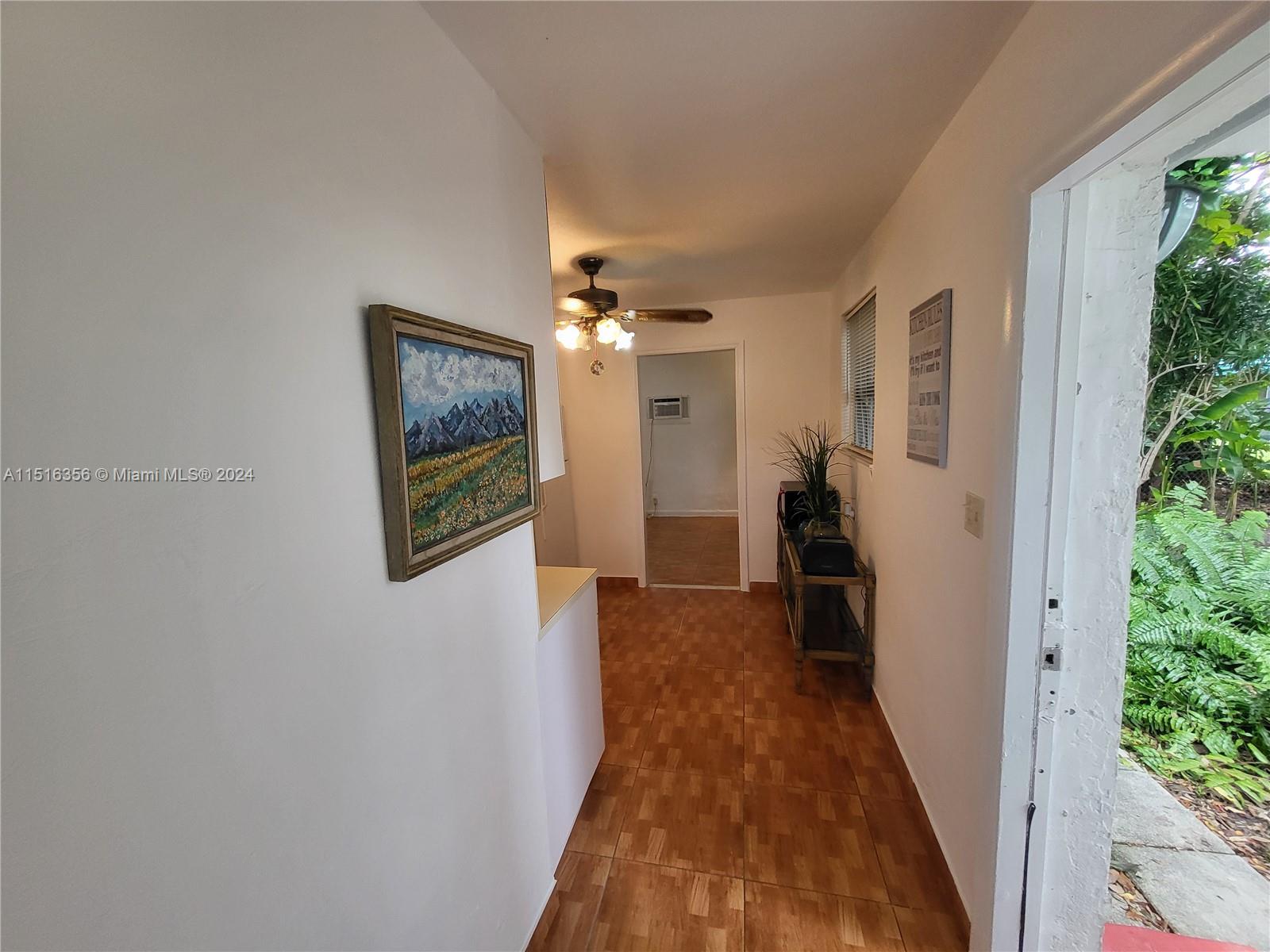 NORTH HOLLYWOOD - Residential Lease