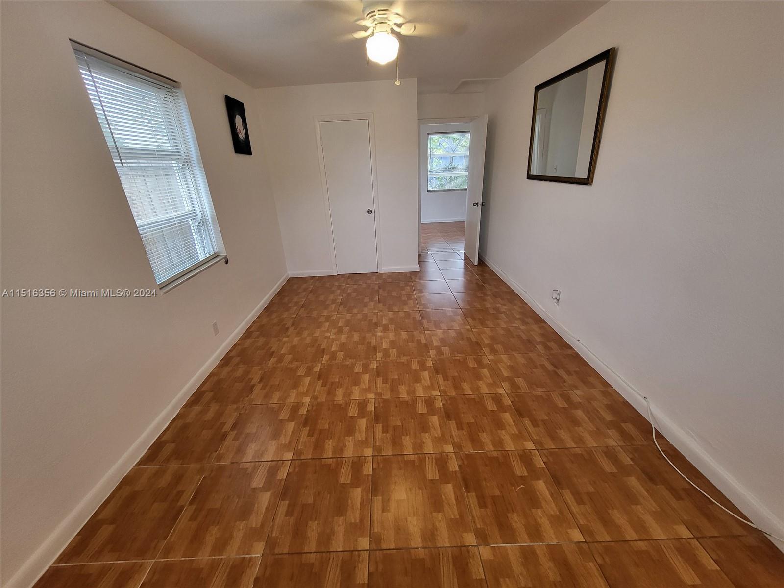 NORTH HOLLYWOOD - Residential Lease